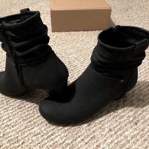 Women’s low heel ankle boot!